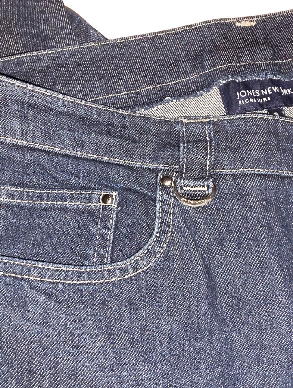 Jones New York Signature Bootcut Jeans Dark Wash Stretch Size 10